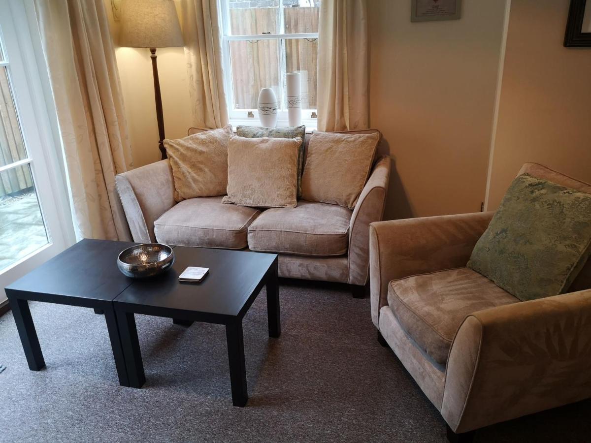 Coastal Escape Deal - 2 Bedroom House -Short Lets & Serviced Accommodation Deal
